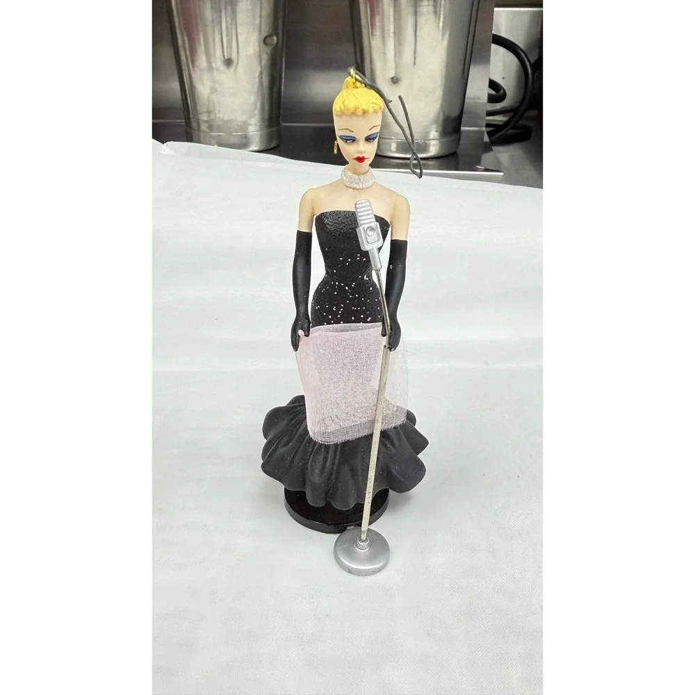 Hallmark Keepsake Ornament Solo in the Spotlight Barbie Collector's Series 1995
